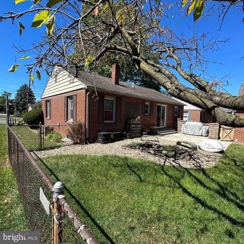 661 GUILFORD AVE, Chambersburg, PA 17201