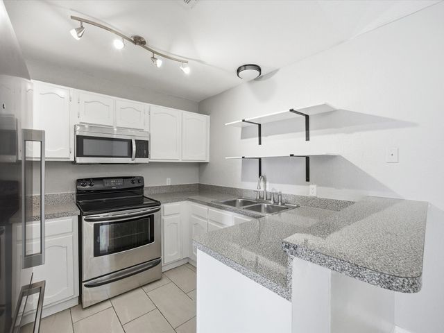 7501 Windhaven Road, North Richland Hills, TX 76182