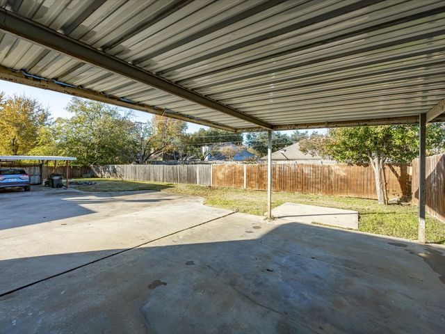 7501 Windhaven Road, North Richland Hills, TX 76182