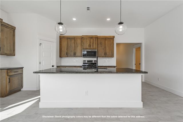 8761 Majestic Road, Centerton, AR 72719