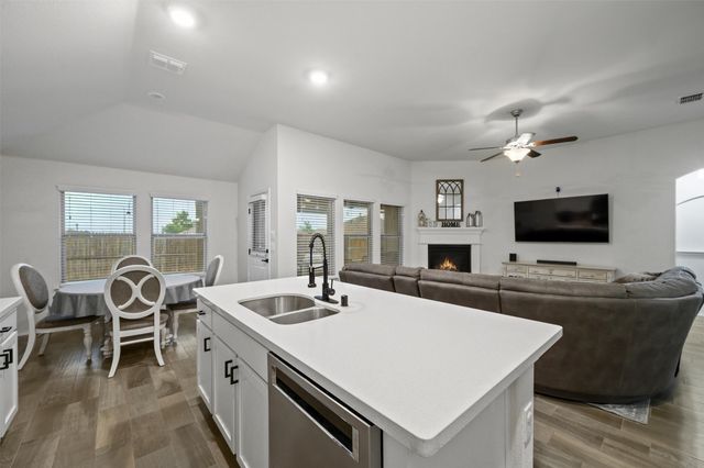 14612 Sundog Way, Fort Worth, TX 76052