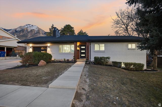 2800 E MAURICE DR, Holladay, UT 84124