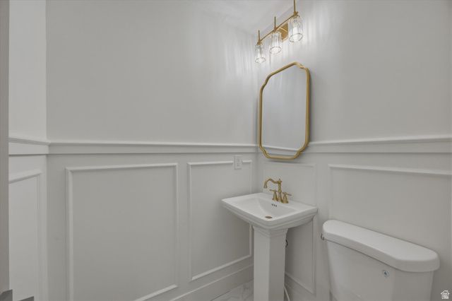 2800 E MAURICE DR, Holladay, UT 84124