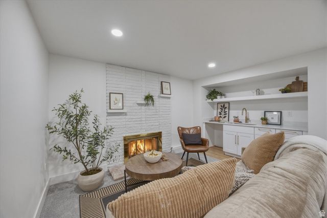 2800 E MAURICE DR, Holladay, UT 84124