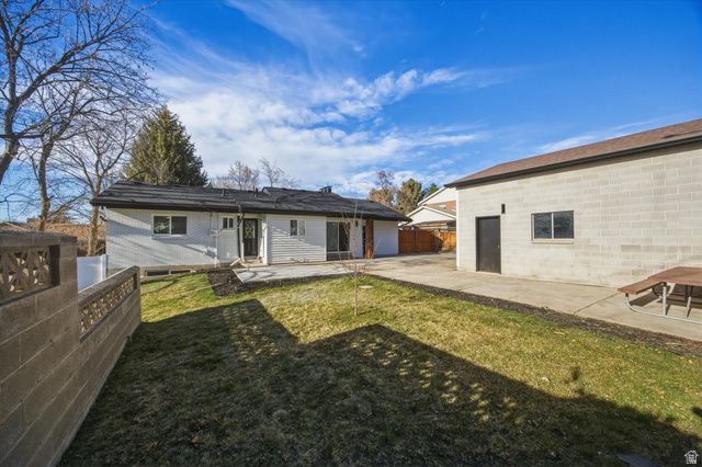 2800 E MAURICE DR, Holladay, UT 84124