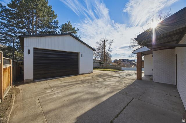 2800 E MAURICE DR, Holladay, UT 84124