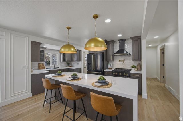 2800 E MAURICE DR, Holladay, UT 84124