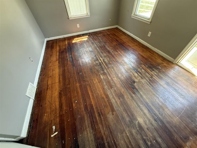 28908 Maple Street, Roseville, MI 48066