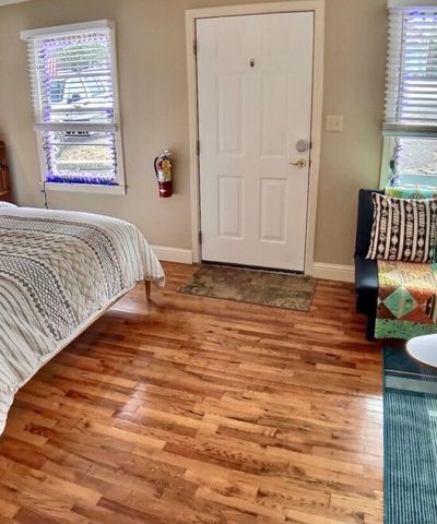 151 Van Buren, Eureka Springs, AR 72632