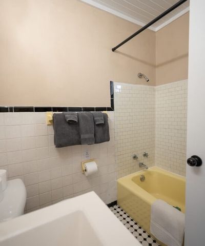 151 Van Buren, Eureka Springs, AR 72632