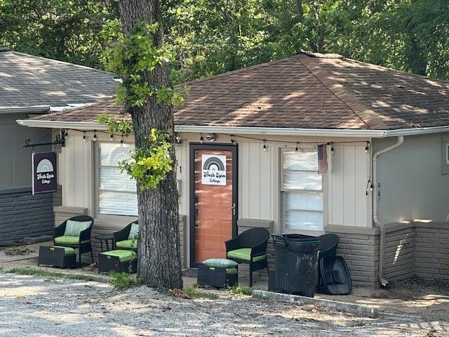 151 Van Buren, Eureka Springs, AR 72632