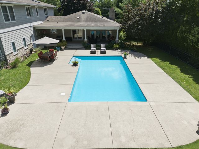 6730 S Madison Street, Willowbrook, IL 60527