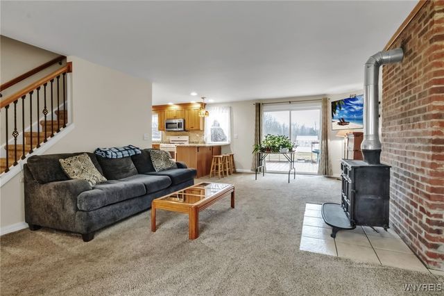 3212 Hickox Road, Hamburg, NY 14075