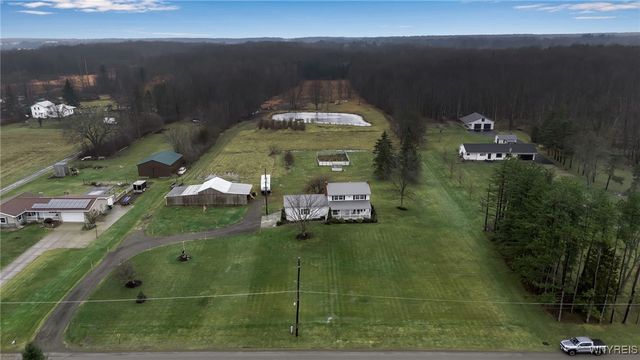 3212 Hickox Road, Hamburg, NY 14075