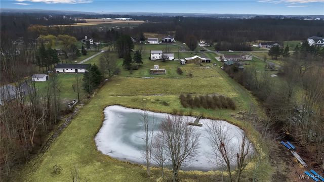 3212 Hickox Road, Hamburg, NY 14075