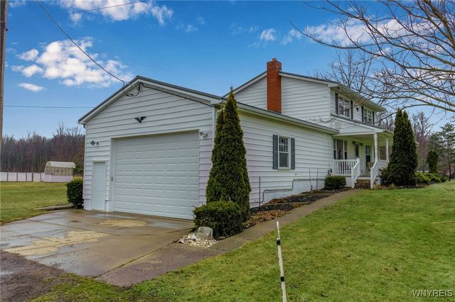 3212 Hickox Road, Hamburg, NY 14075