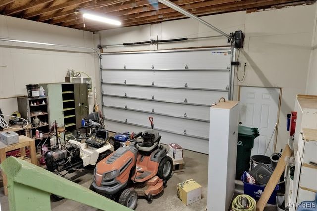 3212 Hickox Road, Hamburg, NY 14075