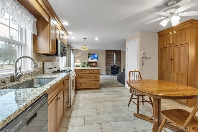 3212 Hickox Road, Hamburg, NY 14075