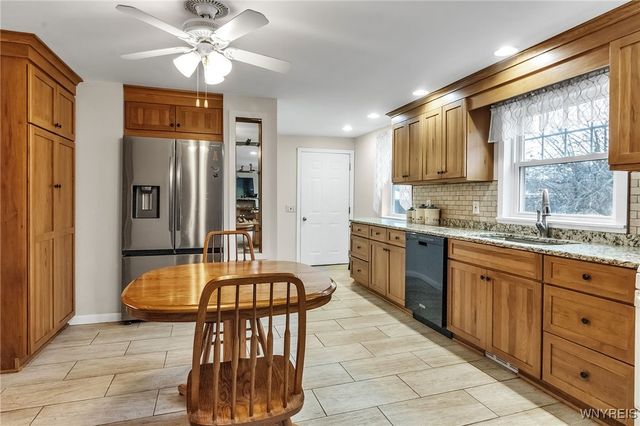 3212 Hickox Road, Hamburg, NY 14075