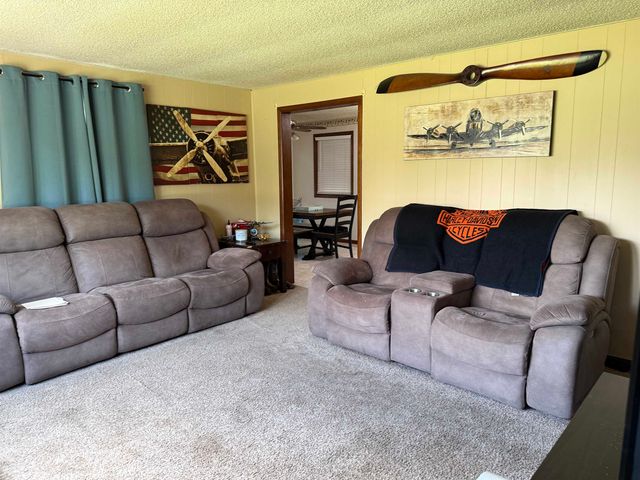 1801 W 53rd St N, Wichita, KS 67204
