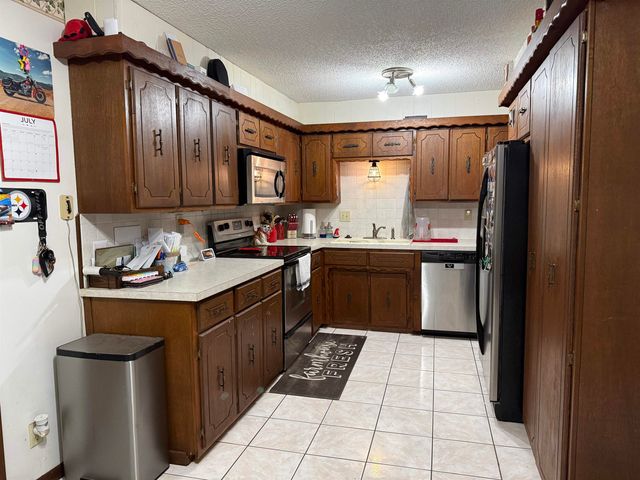 1801 W 53rd St N, Wichita, KS 67204