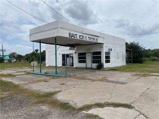321 Hwy 359, Mathis, TX 78368