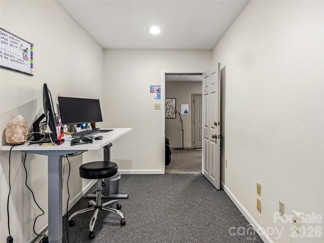 2124 Hendersonville Road, Arden, NC 28704