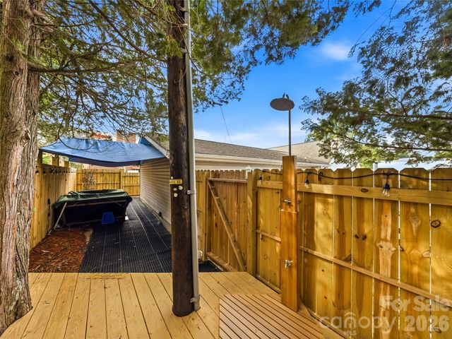 2124 Hendersonville Road, Arden, NC 28704