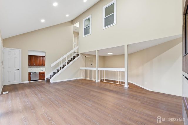 438 Westgate Drive, Edison, NJ 08820