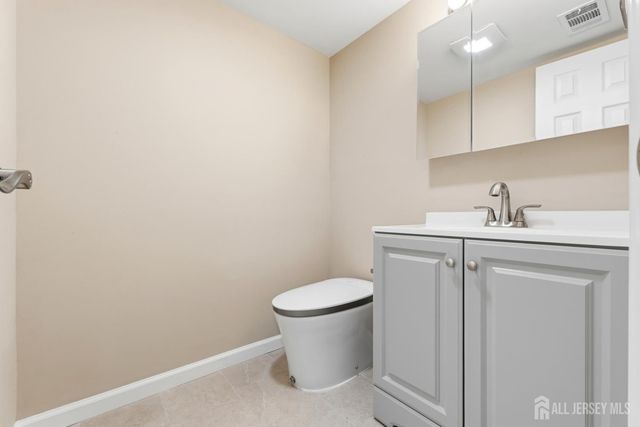 438 Westgate Drive, Edison, NJ 08820