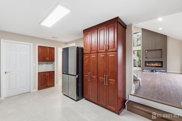 438 Westgate Drive, Edison, NJ 08820