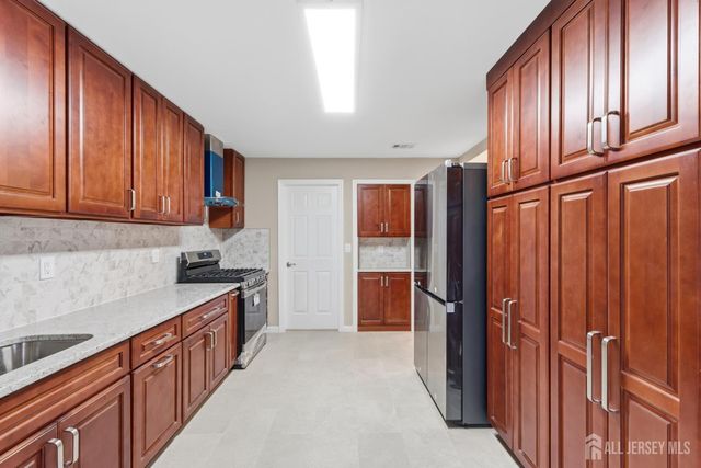 438 Westgate Drive, Edison, NJ 08820