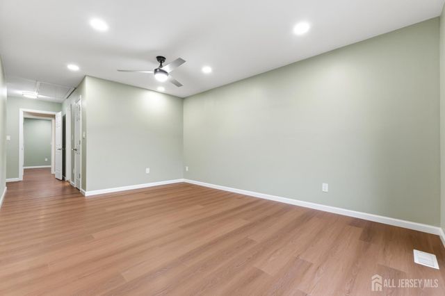 438 Westgate Drive, Edison, NJ 08820