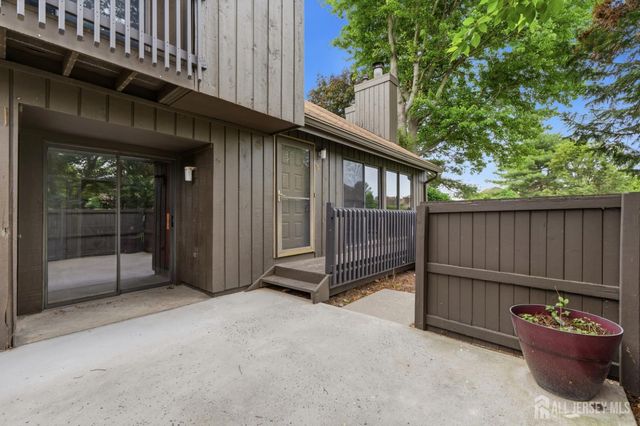 438 Westgate Drive, Edison, NJ 08820