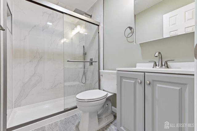 438 Westgate Drive, Edison, NJ 08820