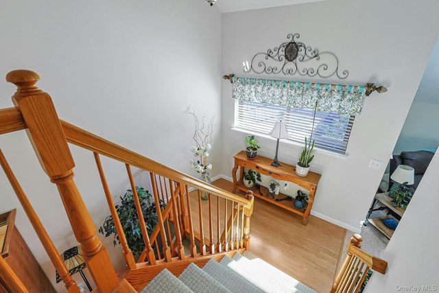 279 Treetop Circle, Nanuet, NY 10954