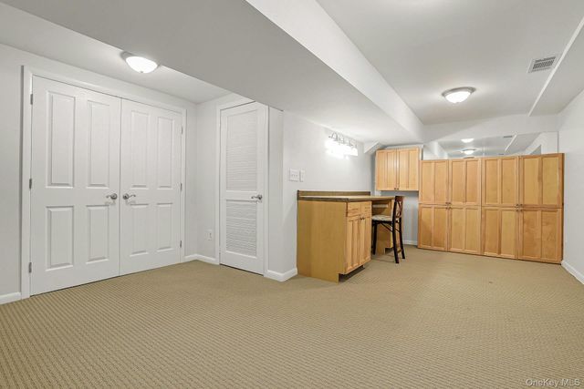 279 Treetop Circle, Nanuet, NY 10954