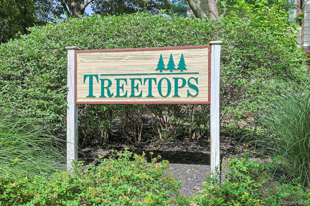 279 Treetop Circle, Nanuet, NY 10954 — exterior