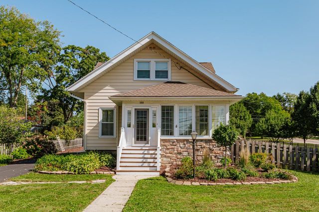 508 Merton AVENUE, Hartland, WI 53029