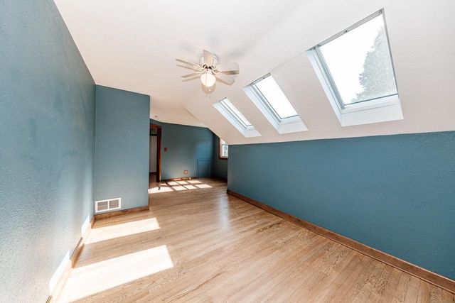 508 Merton AVENUE, Hartland, WI 53029