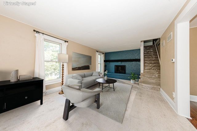 508 Merton AVENUE, Hartland, WI 53029