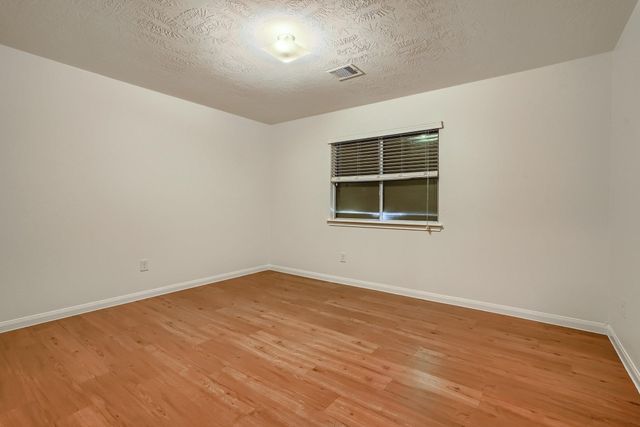 1039 Doubletree Glen Drive, Houston, TX 77073