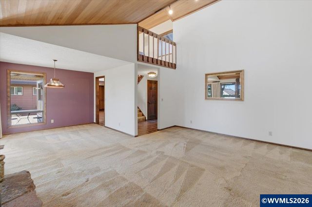 445 Greenacre Dr NW, Salem, OR 97304