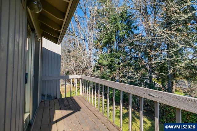 445 Greenacre Dr NW, Salem, OR 97304