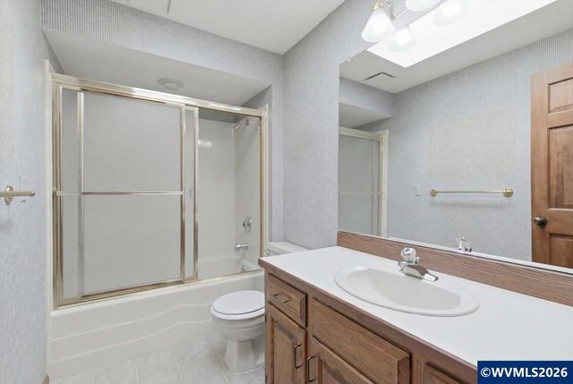 445 Greenacre Dr NW, Salem, OR 97304