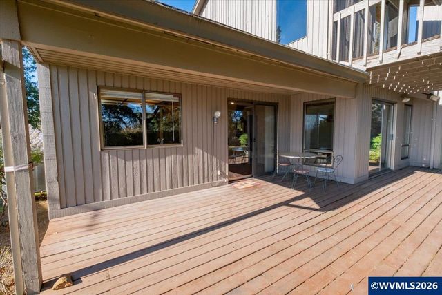 445 Greenacre Dr NW, Salem, OR 97304