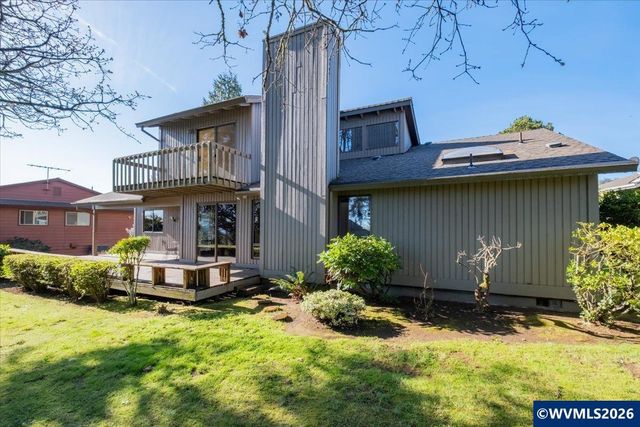 445 Greenacre Dr NW, Salem, OR 97304