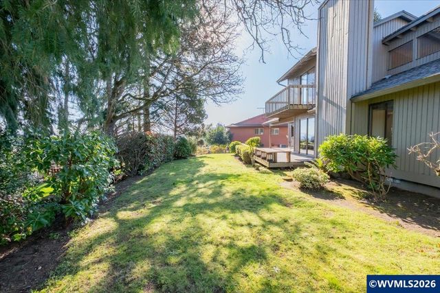 445 Greenacre Dr NW, Salem, OR 97304