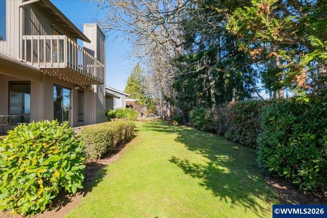 445 Greenacre Dr NW, Salem, OR 97304