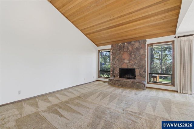 445 Greenacre Dr NW, Salem, OR 97304